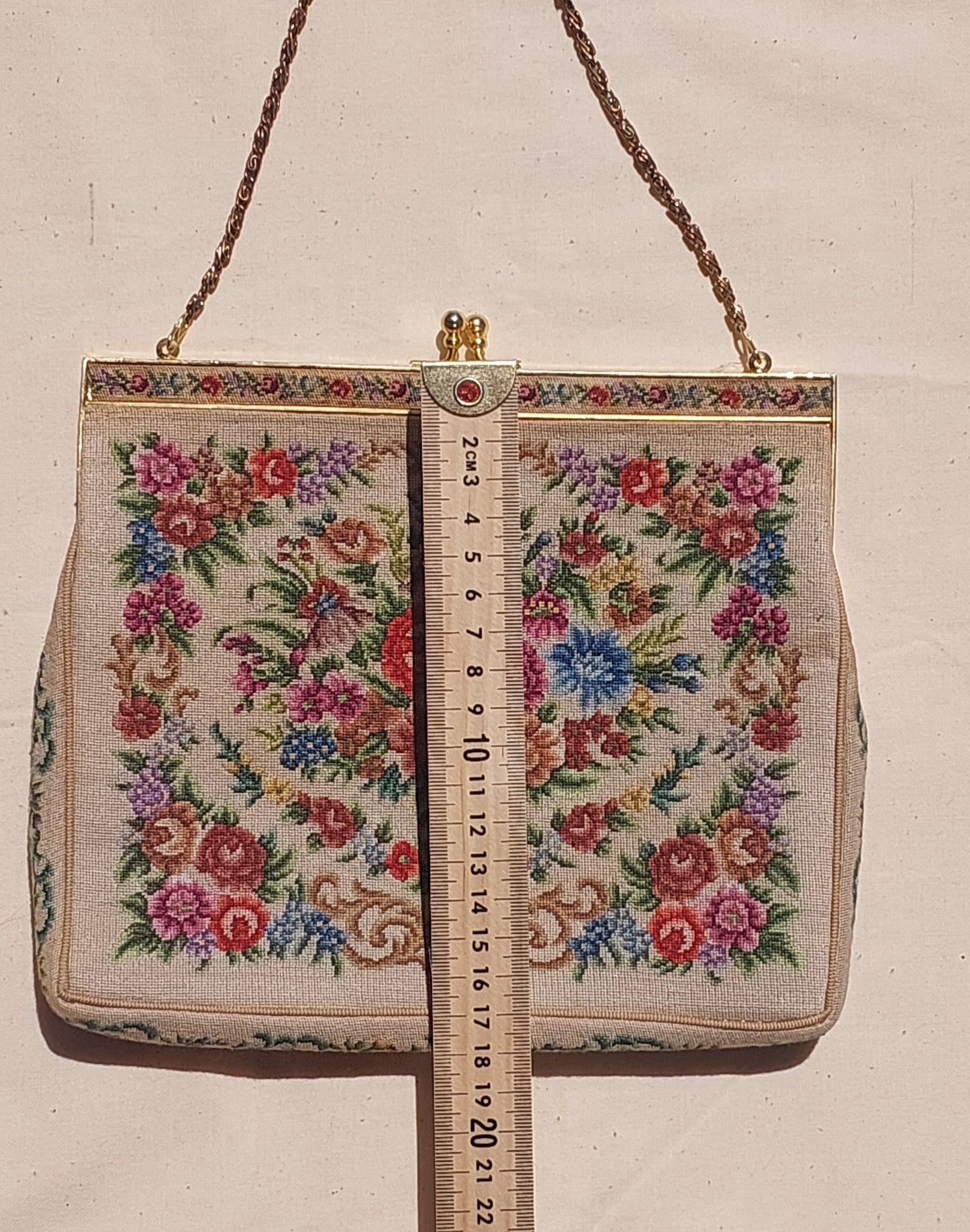 Vintage Floral Needlepoint Handbag – 1960s Style Tapestry Purse