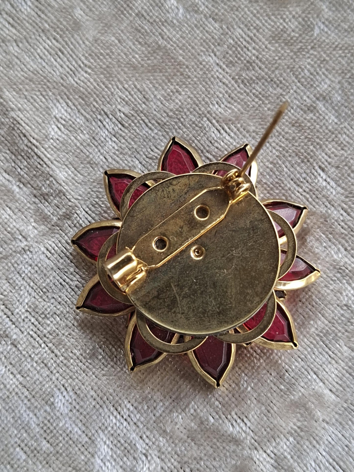Vintage Ruby-Red Floral Brooch – Info & Value