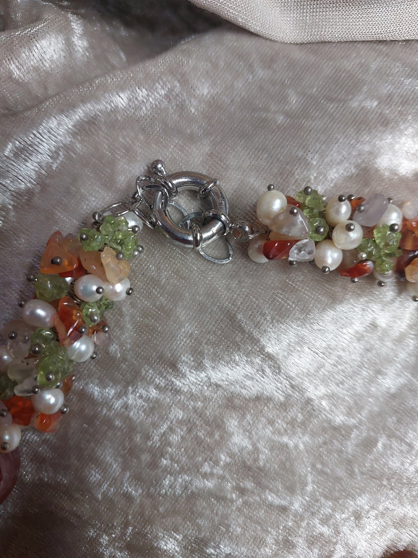 🌿 Gemstone Cluster Necklace & Earrings Set