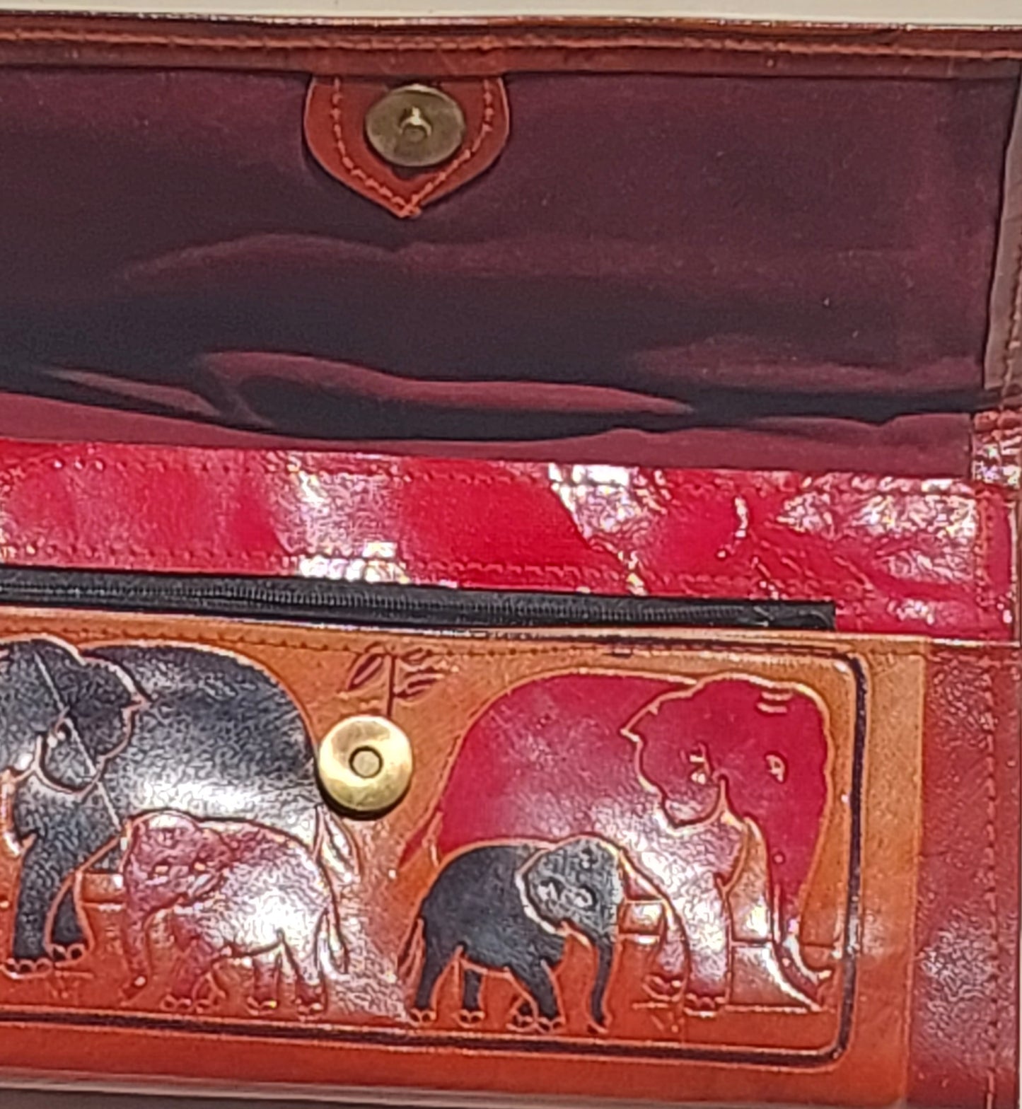 Vintage Leather Elephant Wallet – Hand Tooled 80s/90s Embossed Artisan Purse