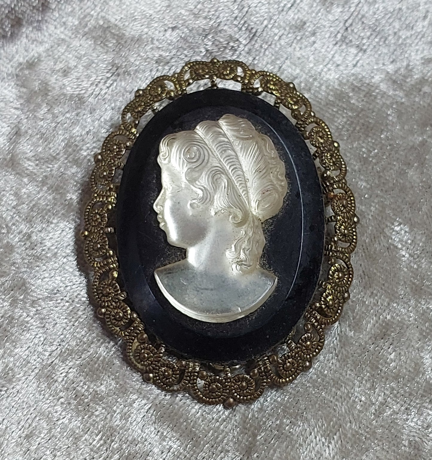 Vintage WEST GERMANY Cameo Brooch – Brass Filigree, 1950s–60s