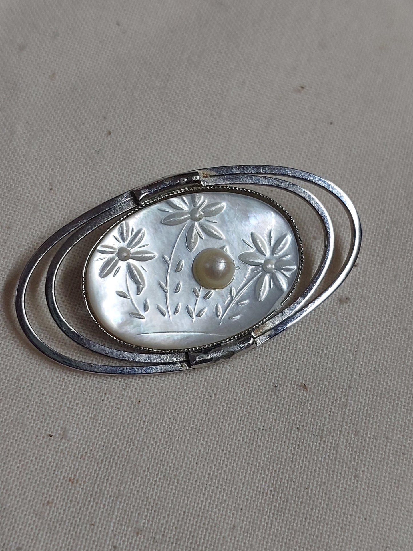 Silver toned Mother of Pearl & Pearl Brooch