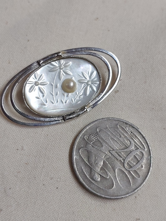 Silver toned Mother of Pearl & Pearl Brooch