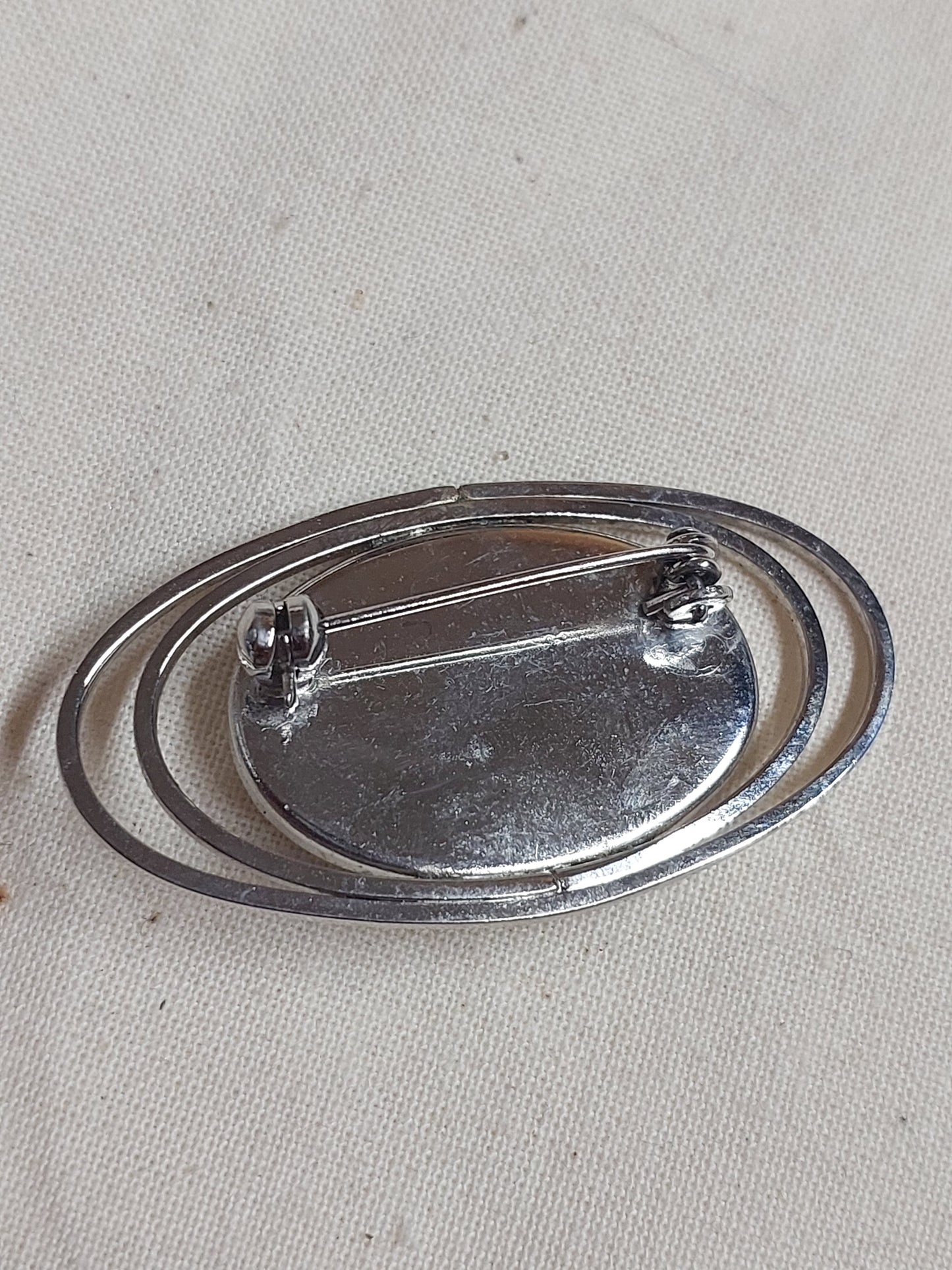 Silver toned Mother of Pearl & Pearl Brooch