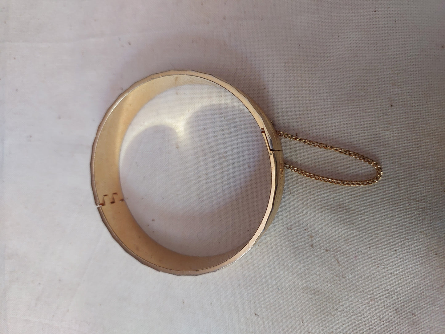 Vintage 18K RGP Gold Hinged Bangle Bracelet | Engraved Starburst Design