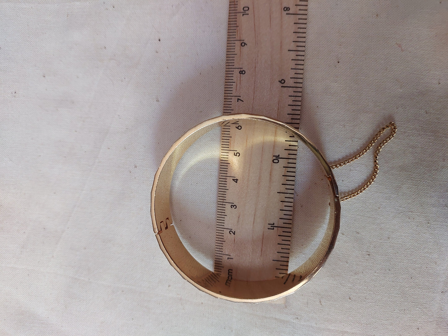 Vintage 18K RGP Gold Hinged Bangle Bracelet | Engraved Starburst Design