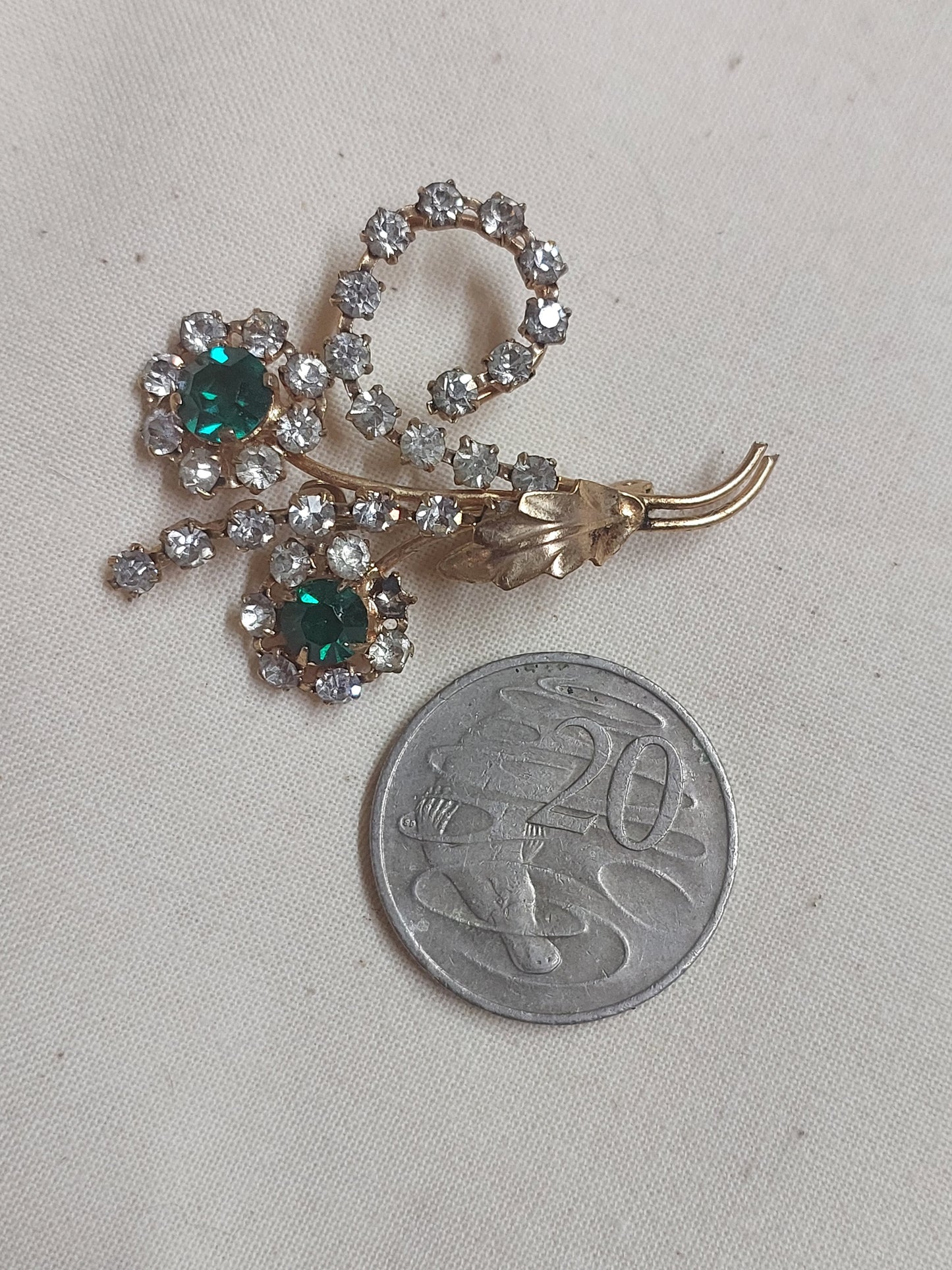 Vintage Rhinestone Floral Brooch – Green & Clear Crystal Gold-Tone Spray