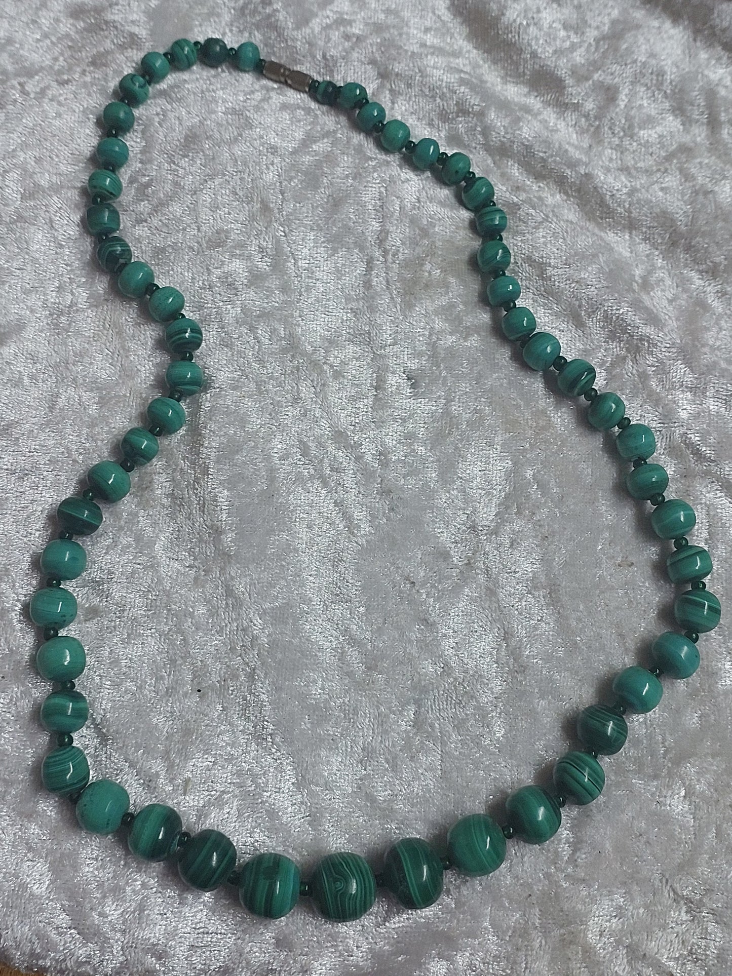 Vintage Genuine Malachite Graduated Bead Necklace | 1960s–70s Boho Statement