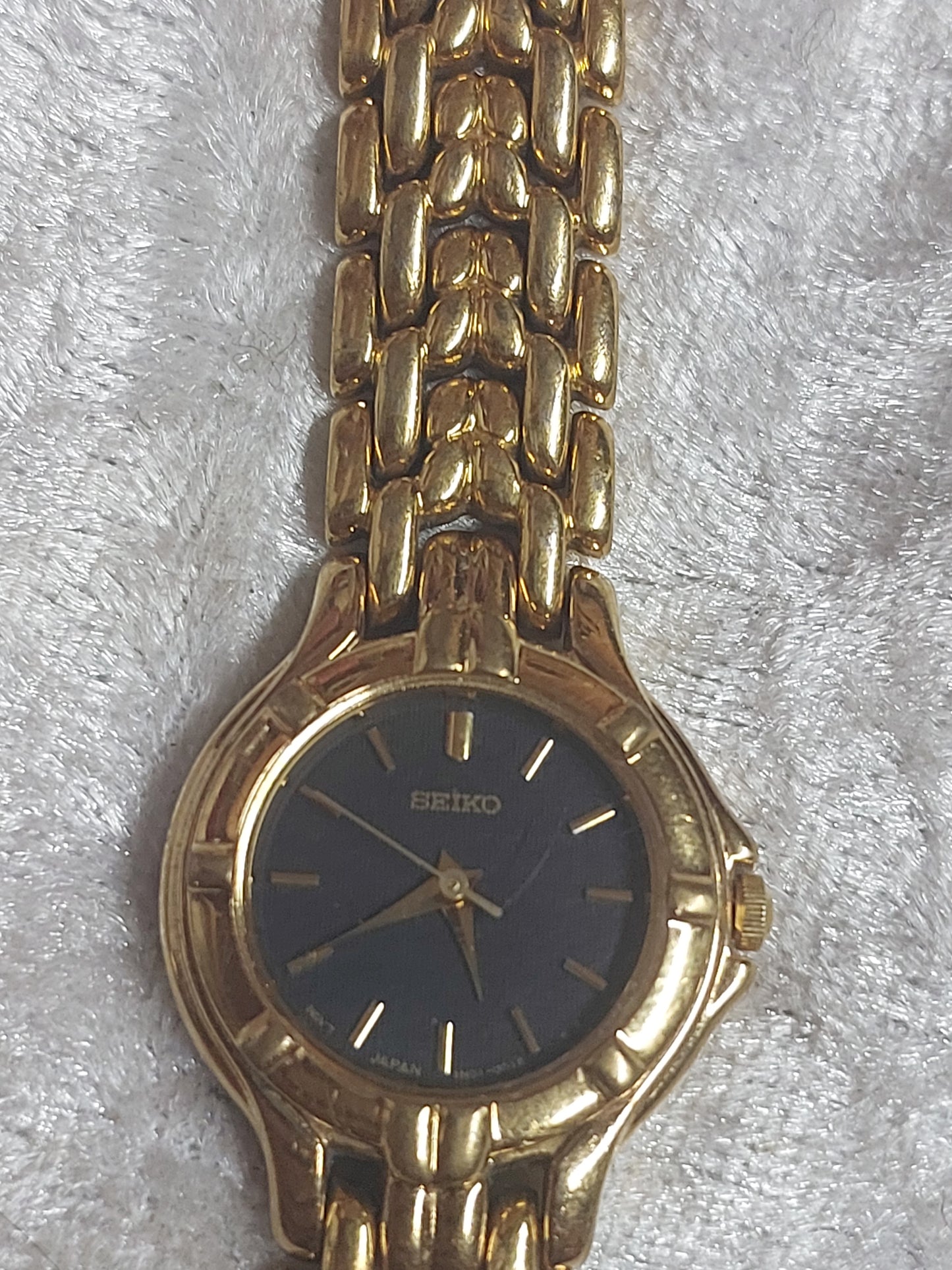 Seiko Ladies Gold Tone Quartz Watch – Working Japanese Movement