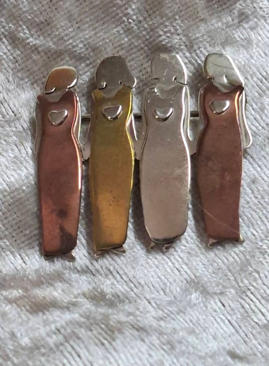 Far Fetched Mixed Tone Brooch – Family / Friendship People Pin